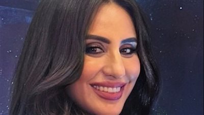 إصابة الإعلامية داليا الخطيب في حادث سير بطريق العلمين وتهشم سيارتها (صور)