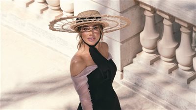 نجوى كرم تحتفل بزفاف نجل شقيقها وسط أجواء عائلية.. وتخطف الأنظار بإطلالة أنيقة (فيديو)