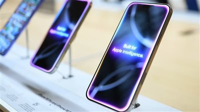 كيف تسعى آبل إلى سد الفجوة مع منافسيها في مجال الذكاء الاصطناعي؟