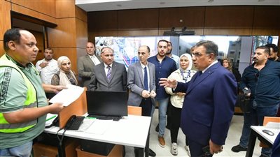 محافظ الدقهلية يتابع اللجان الانتخابية من داخل مركز الشبكة الوطنية للطوارئ والسلامة