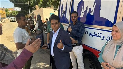«وكيل الصحة» يتفقد أعمال فرق المبادرات الرئاسية المتنقلة بالأقصر (صور)