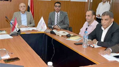 «محافظ الأقصر» يتابع أعمال غرفة عمليات انتخابات مجلس الشيوخ (صور)