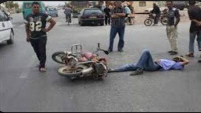 مصرع شخص وإصابة آخر في حادث 