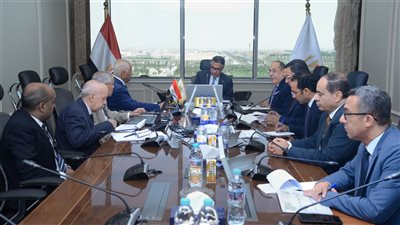 وزير التموين يجتمع مع رؤساء مجالس إدارات شركات المطاحن لمتابعة انتظام المنظومة