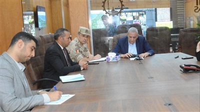 بمركز السيطرة.. محافظ الغربية يتابع سير انتخابات مجلس الشيوخ
