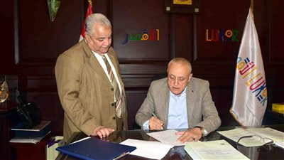 «محافظ الأقصر» يعلن عن تنسيق القبول بمدارس التعليم الفنى للمرحلة الثانية