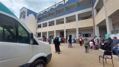 الصحة تُطلق قافلة طبية مجانية بقرية أم الرضا تردد عليها 1854 مواطن