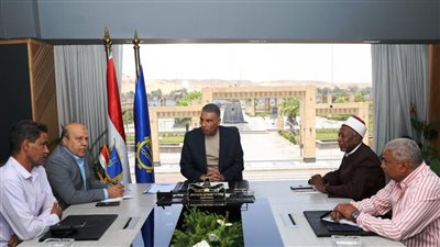 محافظ أسوان: تسليم الطرق الصوفية أرض المعارض استعدادا للاحتفال بالمولد النبوى الشريف