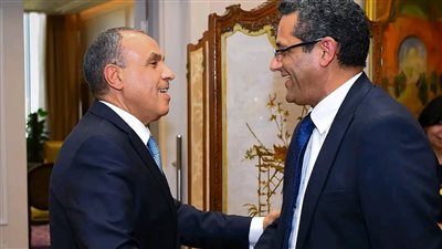 وزير الخارجية يبحث مع نقيب الصحفيين سبل تعزيز التعاون المشترك