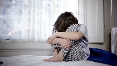 كيف تؤثر الإساءة اللفظية في مرحلة الطفولة على الصحة النفسية؟