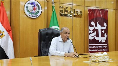 محافظ المنيا يعقد لقاء خدمة المواطنين عقب جولته بالمدينة