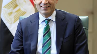 وزير التعليم يصدر قرارا وزاريا بشأن حركة بعض مديري ووكلاء المديريات التعليمية