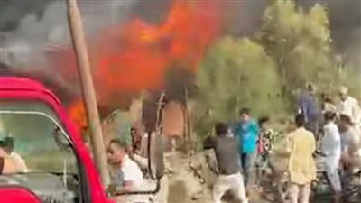 السيطرة على حريق هائل في مصنع للملابس بالغربية.. صور