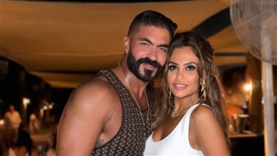 بحضور إلهام شاهين وكريم فهمي.. خالد سليم يحتفل بعيد ميلاد زوجته خيرية علي (صور)