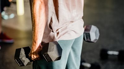 ما وظائف البروتين في الجسم وما الكمية المناسبة يوميًا؟