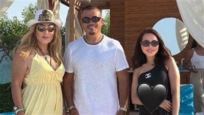 نادية الجندي تجتمع بـ عمرو دياب وأسما ابراهيم في الساحل الشمالي.. صور