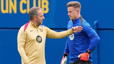 فليك: سعيد بانتهاء أزمة تير شتيجن ولن نضم مدافع جديد بعد مارتينيز