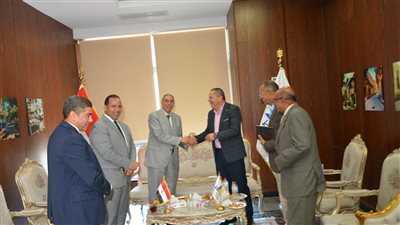 رئيس جامعة دمياط يتابع الموقف التنفيذي لمشروع المستشفى الجامعي