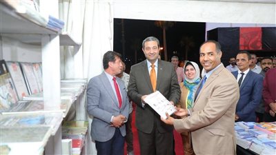 محافظ دمياط يفتتح معرض الكتاب في دورته السادسة برأس البر