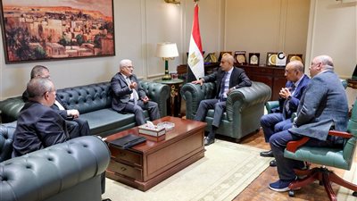 وزير التعليم ورئيس التأمينات يبحثان سبل تحسين أوضاع المعلمين