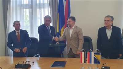 وزير السياحة والآثار يعقد اجتماع مع نائب رئيس مجلس الوزراء ووزير التجارة الخارجية والعلاقات الاقتصادية والمسئول عن ملف السياحة بالبوسنة والهرسك