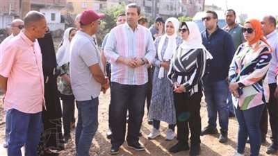 محافظ دمياط يجرى جولة ميدانية لتفقد عدد من مشروعات الرصف والتطوير
