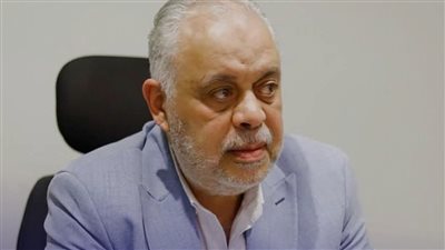 أشرف زكي يوجه نداء للفنانين: 