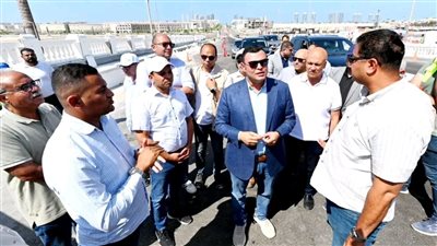 وزير الإسكان يتفقد مشروع «سكن لكل المصريين» وكوبري C3 بالعلمين الجديدة