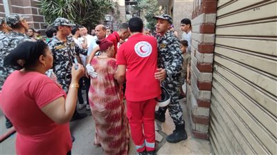 تحرك «الهلال الأحمر» لمساندة الحماية المدنية في حريق سوق الترجمان ببولاق أبوالعلا