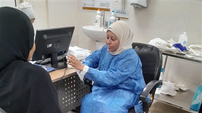 بالصور.. «وحدة السكان» تنظم قوافل طبية بالمجان لفحص السيدات في الأقصر