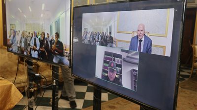 «الزناتي» يفتتح الدورة التثقيفية رقم (146) حول الذكاء الاصطناعي عبر الفيديو كونفرانس