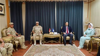 محافظ دمياط يستقبل قائد قوات الدفاع الشعبى والعسكري فى مستهل زيارته للمحافظة