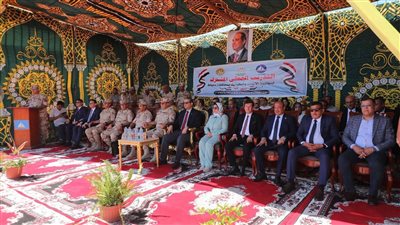 محافظ دمياط وقائد قوات الدفاع الشعبى يشهدان اصطفاف معدات مجابهة الأزمات