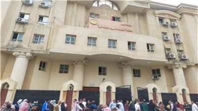 وسط إجراءات أمنية.. وصول المتهم في قضية الطفل ياسين بالبحيرة