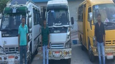 الداخلية تضبط 3 سائقين ميكروباص عطلوا المرور بحركات استعراضية في المنتزه