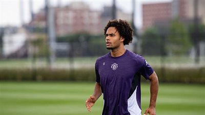 مانشستر يونايتد يحسم مستقبل زيركزي