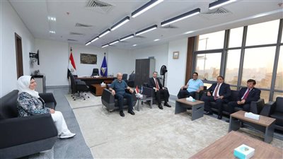 محافظ دمياط يلتقى مع أعضاء مجلس الشيوخ بعد فوزهم بالانتخابات 