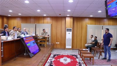 سكرتير عام المحافظة ومساعد رئيس هيئة عمليات القوات المسلحة يرأسان مؤتمر