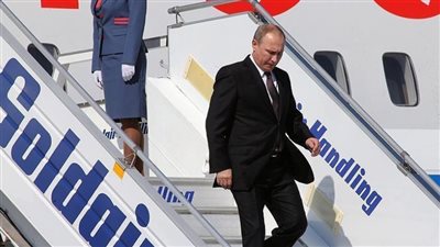 وصول طائرة ترامب وبوتين إلى ألاسكا لعقد القمة