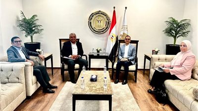 وزير الاستثمار والتجارة الخارجية يلتقي عددًا من أعضاء المجلس التصديري للتشييد والبناء