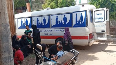 «وحدة السكان» تختتم فعاليات القافلة الطبية بمركز الزينية بالأقصر (صور)