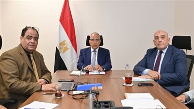 وزير الري يتابع حالة مجري نهر النيل وفرعيه ومجهودات إزالة التعديات 