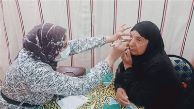 الكشف على 316 من أهالي قرية كفر الجلابطة بالشهداء مجانا