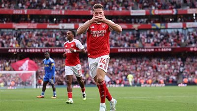 آرسنال يكتسح ليدز بخماسية ويعتلي صدارة البريميرليج