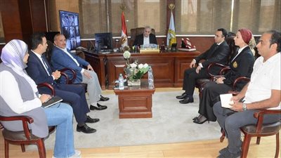 اجتماع هام لمحافظ الغربية بوفد مبادرة 