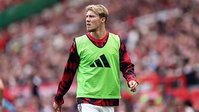 ميلان يعيد فتح ملف هويلوند لتعزيز خط الهجوم