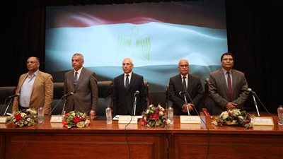 رئيس جامعة المنيا يعلن حزمة من القرارات غير المسبوقة في اجتماع الجمعية العامة