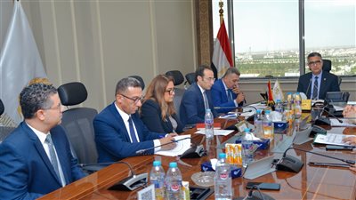 وزير التموين يجتمع مع رئيس مجلس إدارة شركة السكر والصناعات التكاملية لمتابعة خطط التطوير