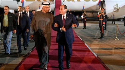 الرئيس السيسي يستقبل محمد بن زايد بمطار العلمين في زيارة تمتد لعدة أيام