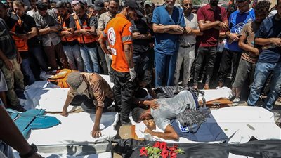 مجمع ناصر الطبي يدعو أطباء الضفة لتعزيز دورهم في مناصرة الكوادر الصحية بغزة